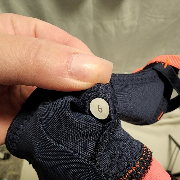 Lululemon Flip Your Dog Bra - Picture 5 of 12